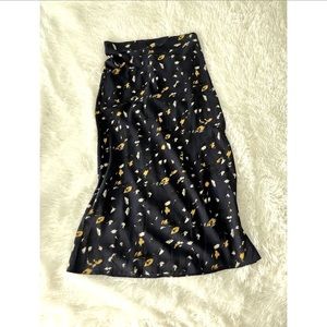 Dark blue pencil skirt